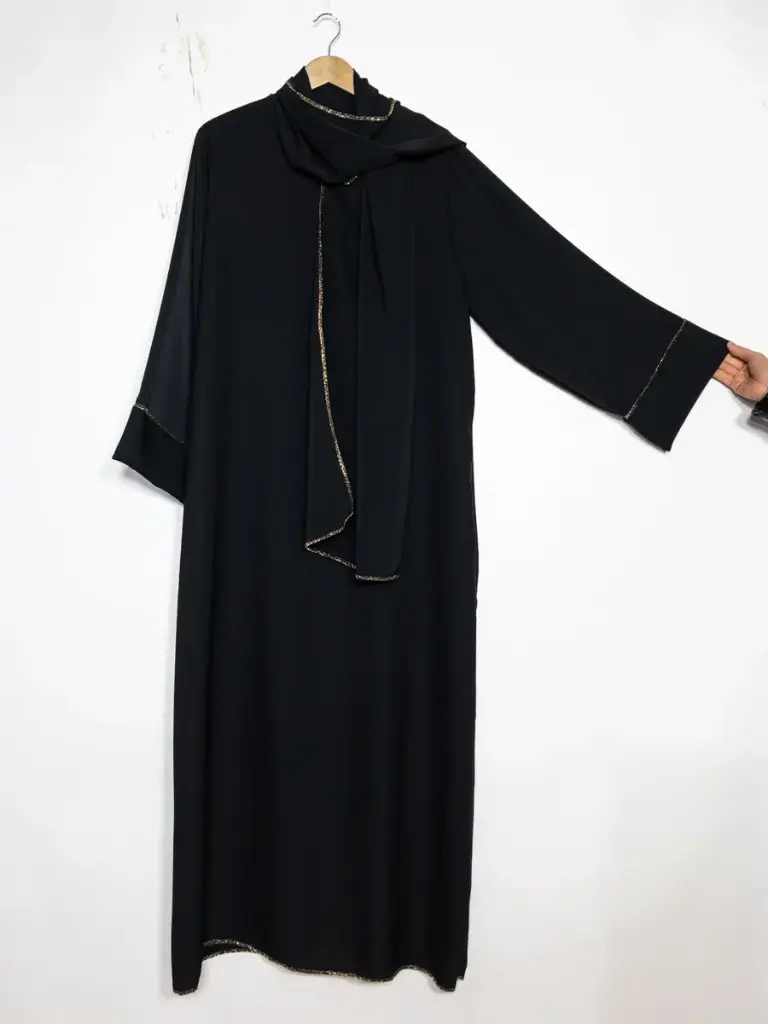 Abaya en soie de Médine pour femme ref:Ro2377pk