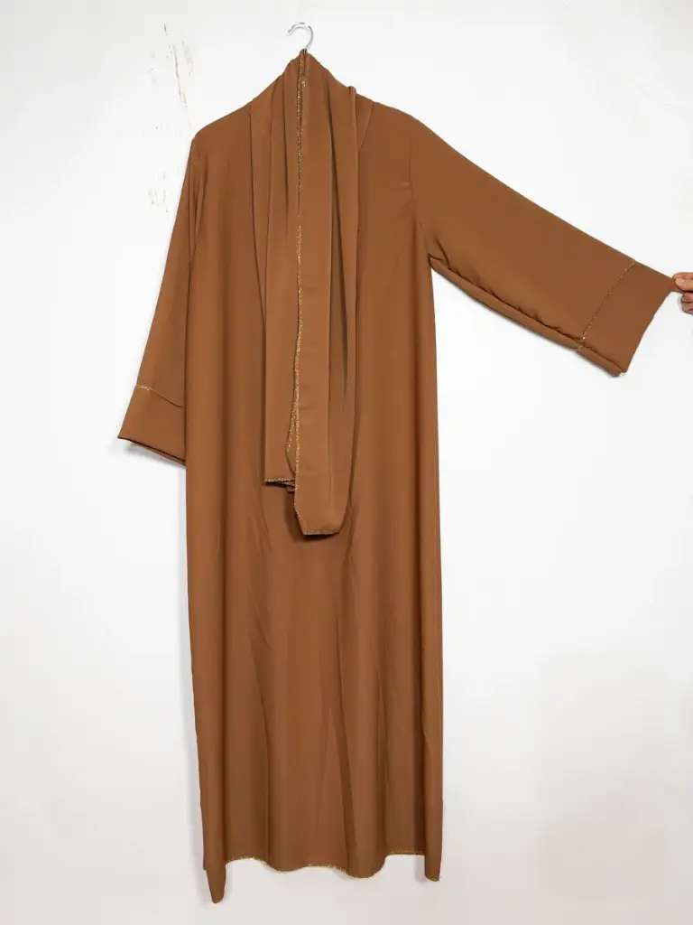 Abaya en soie de Médine pour femme ref:Ro2377pk