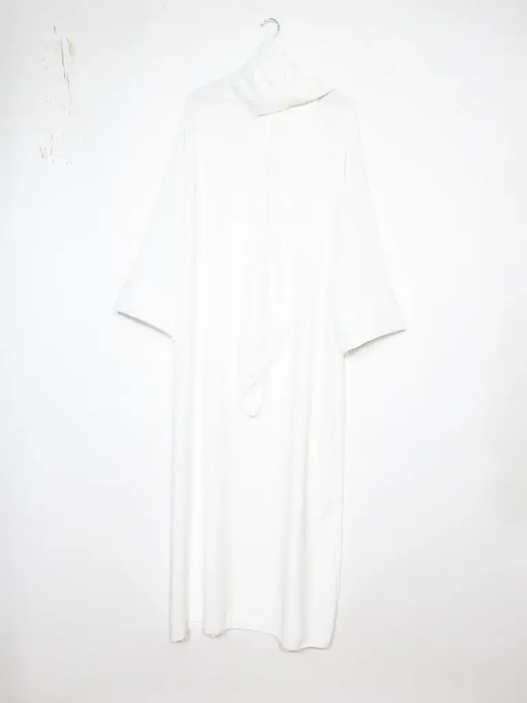 Abaya en soie de Médine pour femme ref:Ro2377pknml