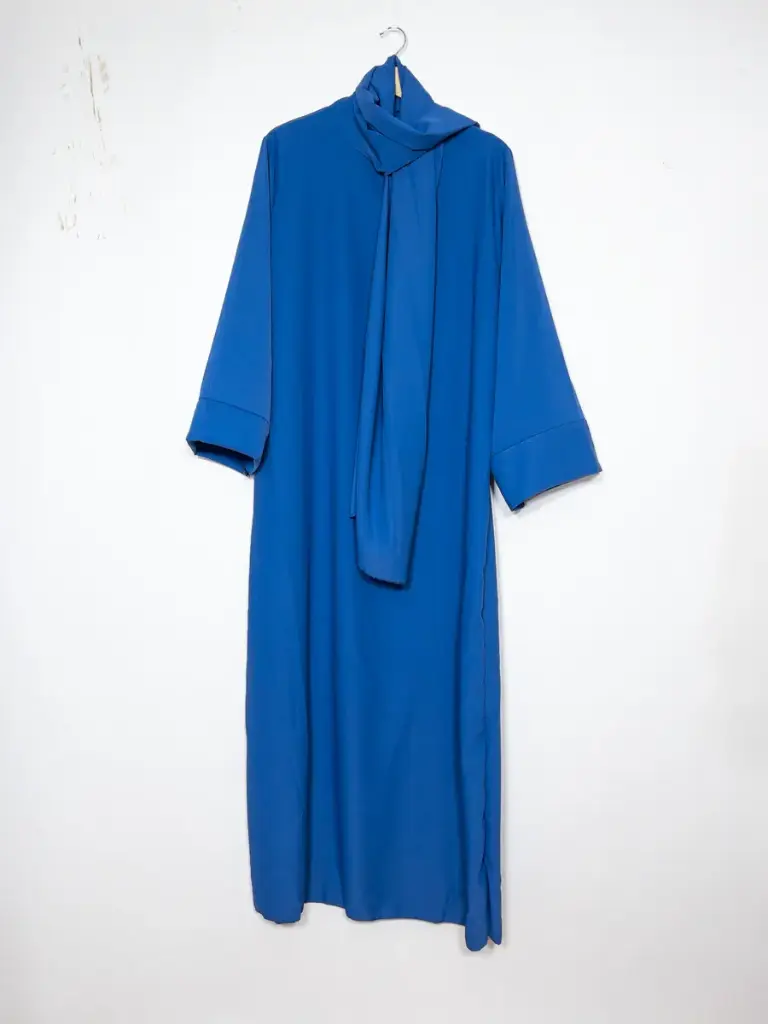 Abaya en soie de Médine pour femme ref:Ro2377pknml