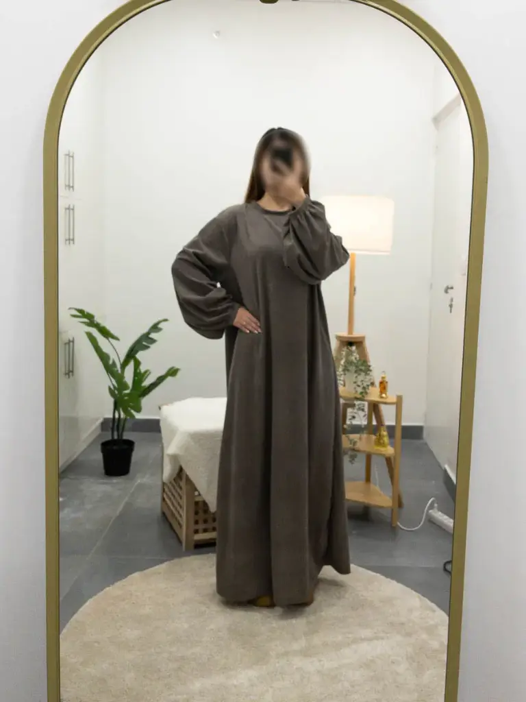 Abaya longue large ref:Ro2398velcot velours côtelé