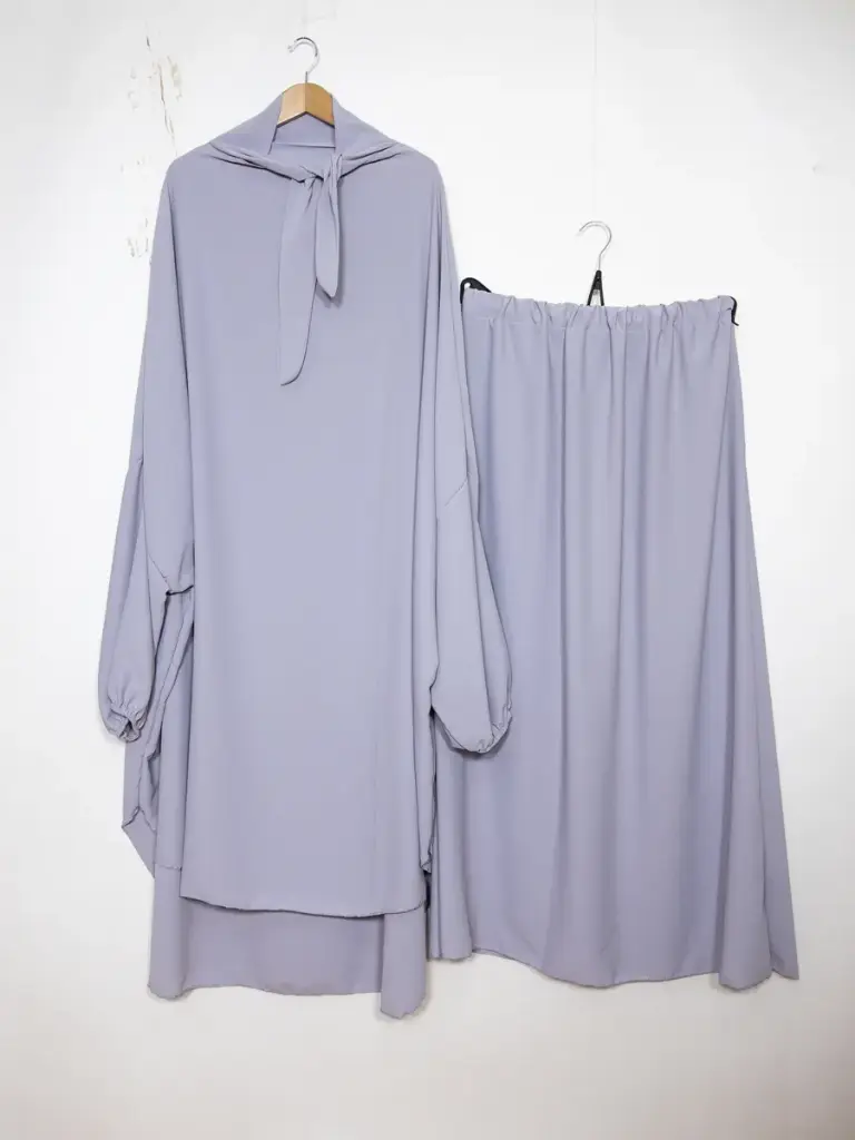 Jilbeb ensemble deux pièces en soie de Médine REF: EN2310PK