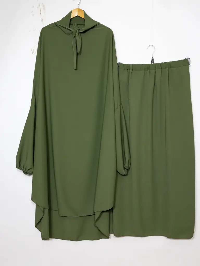 Jilbeb ensemble deux pièces en soie de Médine REF: En2310pk