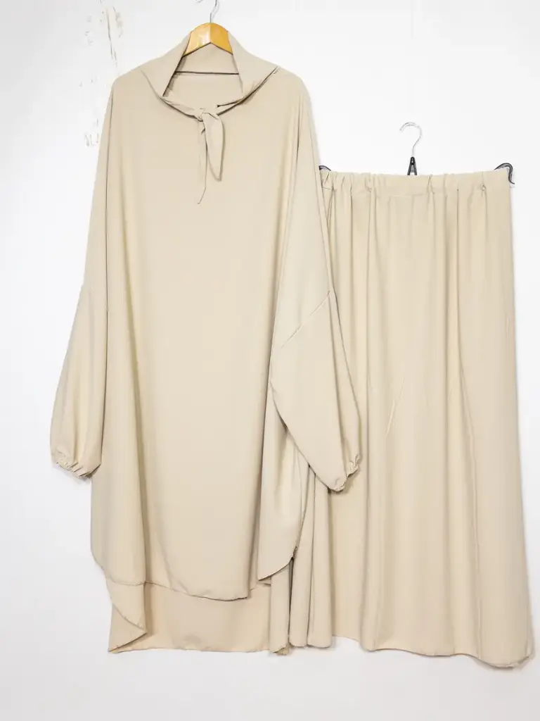 Jilbeb ensemble deux pièces en soie de Médine REF: En2310pk (Beige)