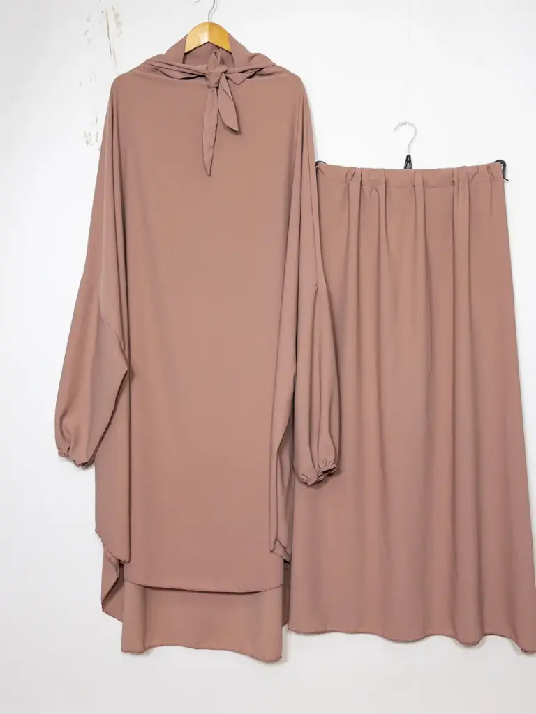 Jilbeb ensemble deux pièces en soie de Médine REF: En2310pk